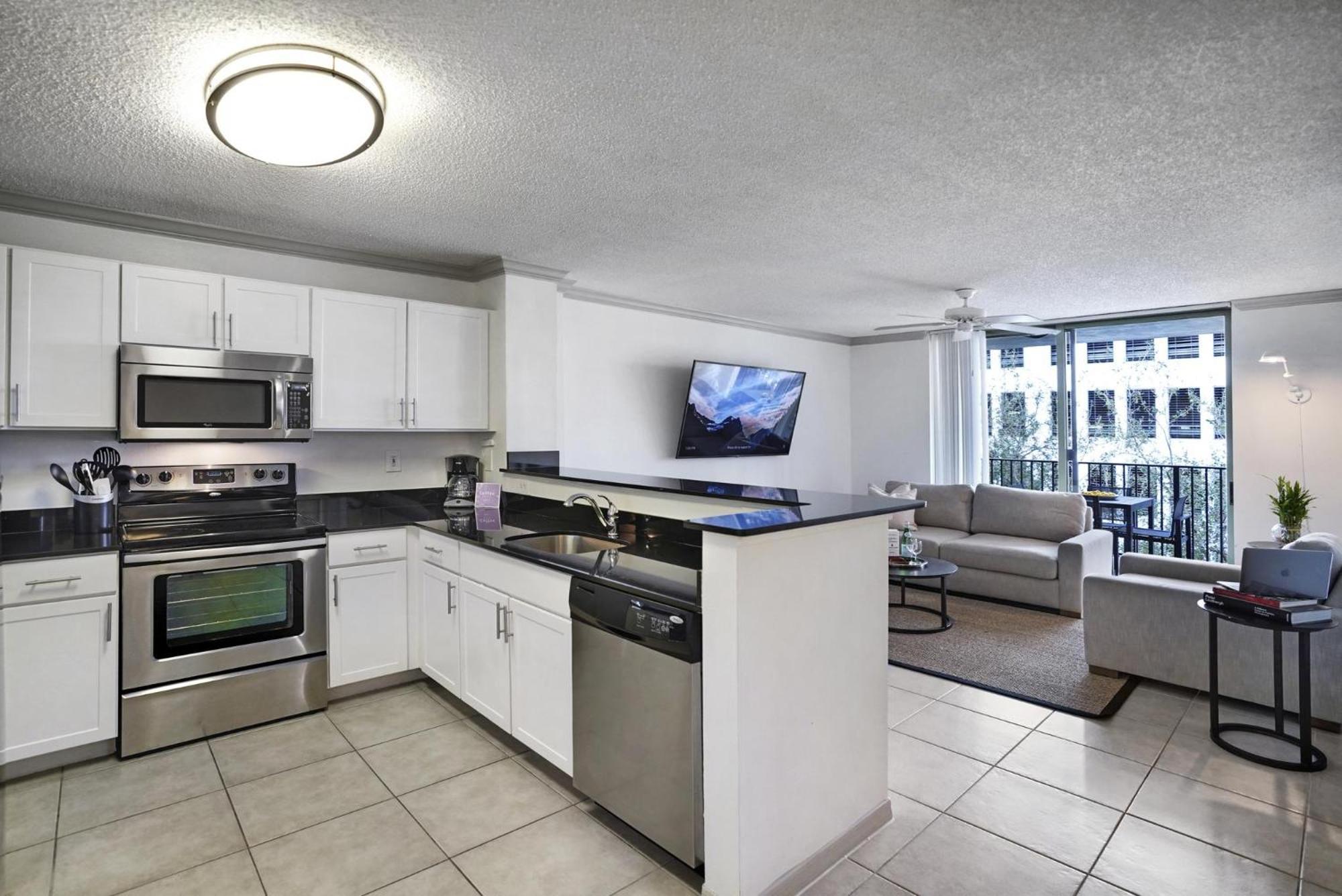 Dharma Coral Gables At Gables Grand Plaza Appartement *