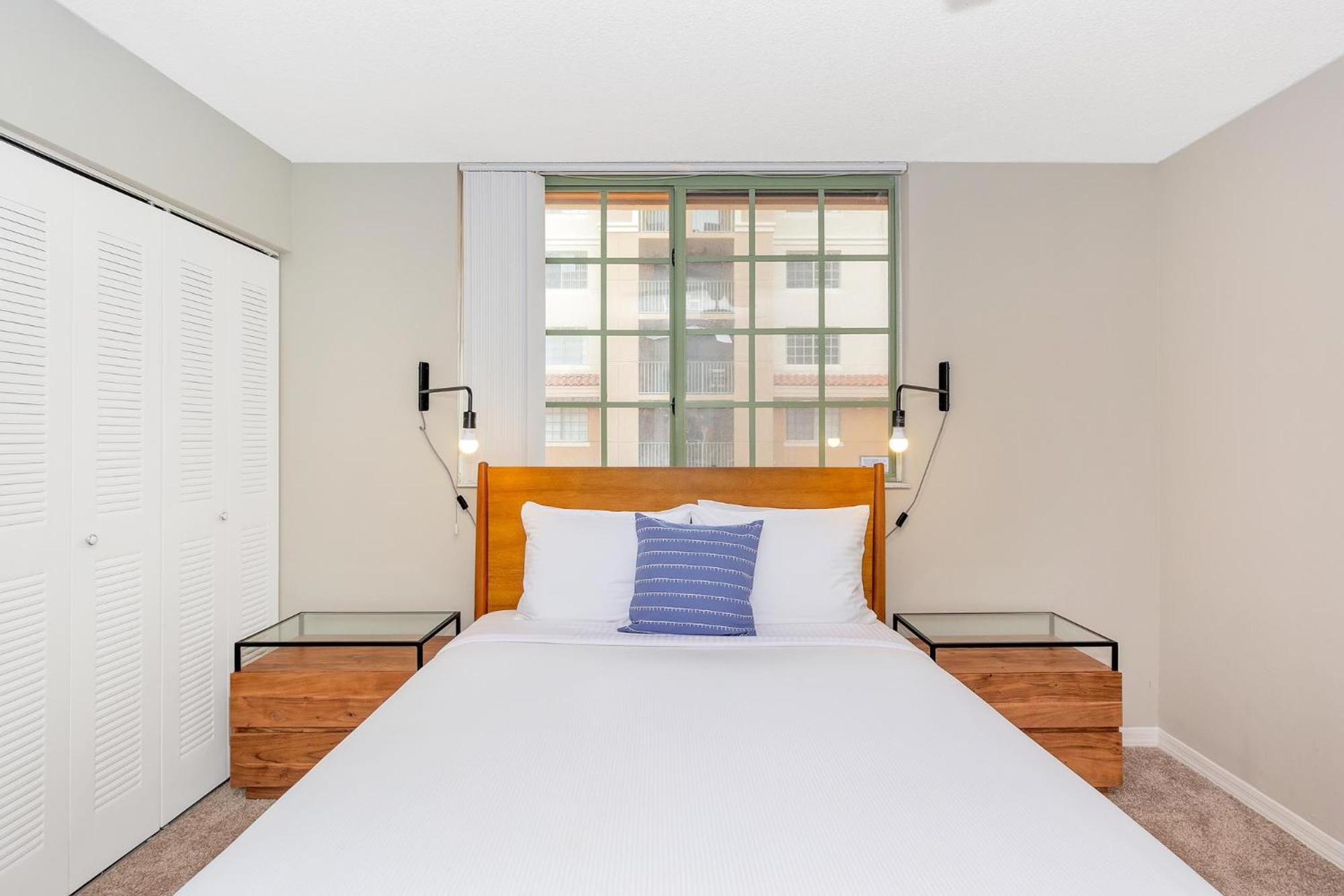 Dharma Coral Gables At Gables Grand Plaza *