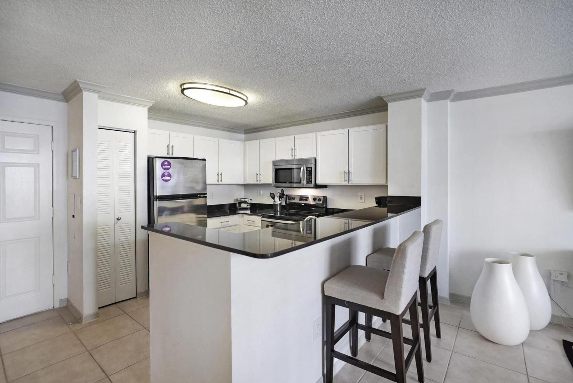 Appartamento Dharma Coral Gables At Gables Grand Plaza