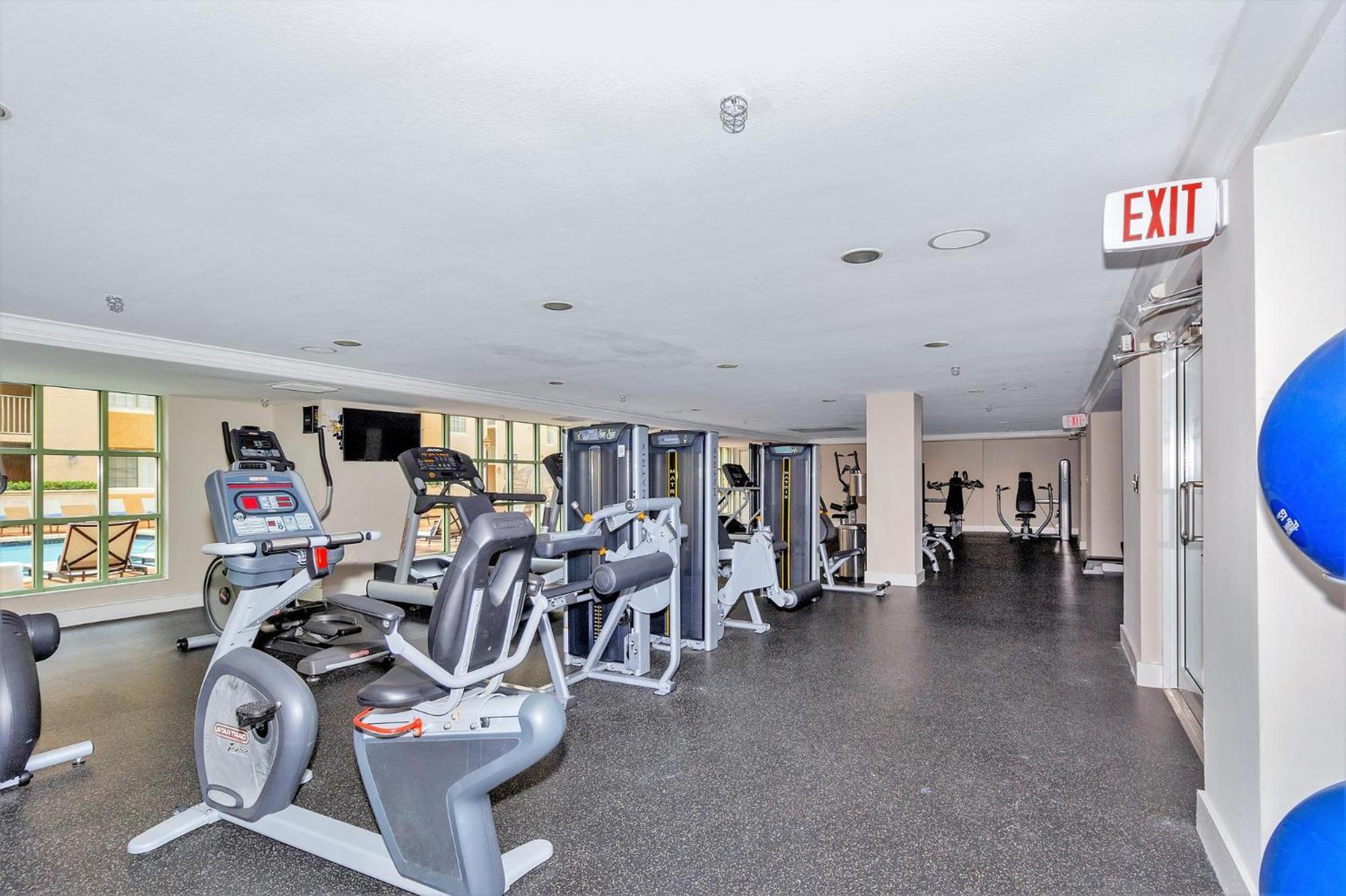 Dharma Coral Gables At Gables Grand Plaza *