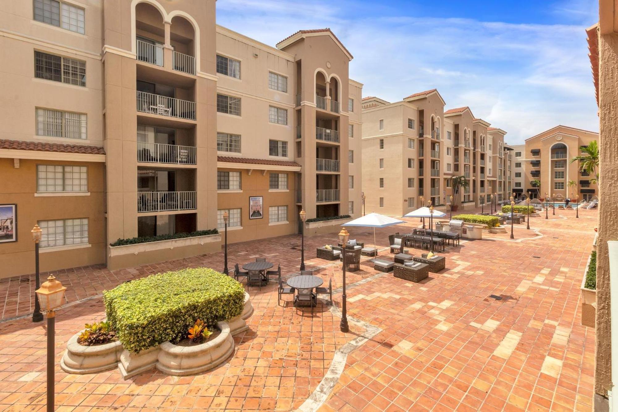 Apartment Dharma Coral Gables At Gables Grand Plaza